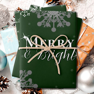 Grüne Merry und helle Schneeflocken Weihnachten Geschenkpapier Set
