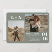 Grüne minimalistische Initialen 2 Fotos Hochzeit Einladung (Vorderseite)