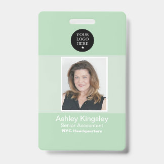 Grüne Mitarbeiter-Fotobadge für Unternehmenssicher Ausweis
