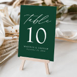 Grüne Moderne Hochzeit Tischnummer<br><div class="desc">Trendy, minimalistische Hochzeitskarten mit modernen, weißen Schriftzeichen mit "Table" in einem modernen Kalligrafieschrift. Das Design ist mit einem grünen Hintergrund oder einer Farbe Ihrer Wahl versehen. Das Design wiederholt sich auf der Rückseite. Um die Tischkarten zu bestellen: Fügen Sie Ihren Namen, Ihr Hochzeitstag und Ihre Tischnummer hinzu. Fügen Sie jede...</div>