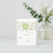 Grüne Monogramm-Hochzeitstisch-Sitzkarten Platzkarte (Stehend Vorderseite)