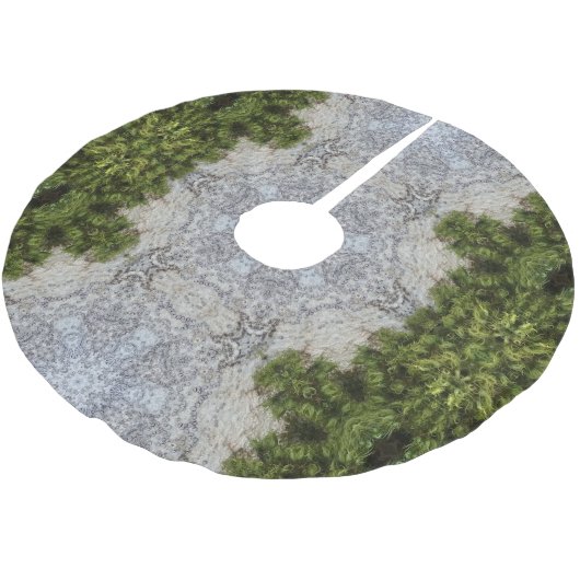 Grüne Moos und Natur Kunst Polyester Weihnachtsbaumdecke (Schrägansicht)