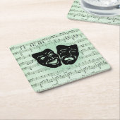 Grüne Musik und griechische Masken im Theater Rechteckiger Pappuntersetzer (angewinkelt)