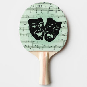 Grüne Musik und griechische Masken im Theater Tischtennis Schläger