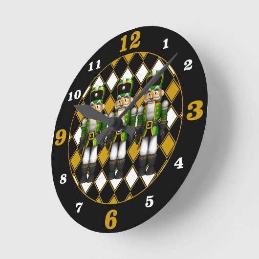 Grüne Nutcracker Runde Wanduhr (Winkel)