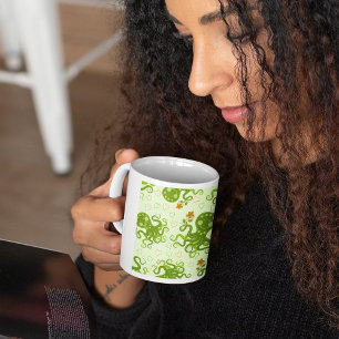 Grüne Oktopoden mit Blume Kaffeetasse