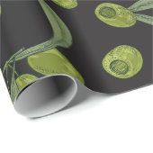 Grüne Oliven und Blätter Geschenkpapier (Rolleneckpunkt)