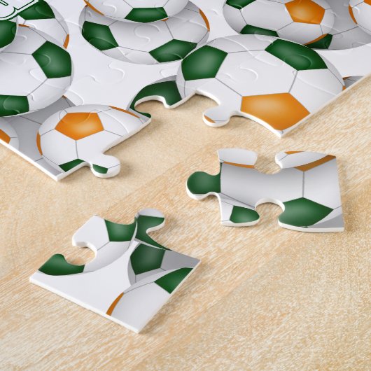 Grüne Orange Mannschaft Farben Jungs Fußball Puzzle (Seite)