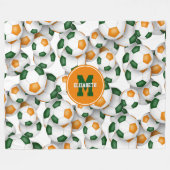 grüne Orange Mannschaftsfarben Fußbälle Muster Fleecedecke (Vorderseite (Horizontal))