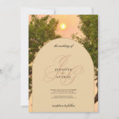 Grüne orangefarbene Elfenbein-Monogramm erste Hoch Einladung (Vorderseite)