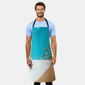 Grüne Palme unter blauem Himmel am Morgen Schürze (Getragen)