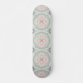 Grüne Pastell-Blumenfliesen Skateboard (Vorne)