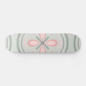 Grüne Pastell-Blumentapete Skateboard (Horizontal)