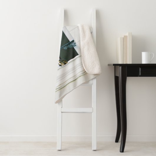 GRÜNE PFLANZE ÜBER DAS WEISSE FENSTER SHERPADECKE (Beispiel)