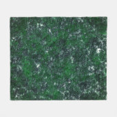 Grüne Pilze auf Baumrinde oder weißer grauer Stein Fleecedecke (Vorderseite (Horizontal))