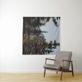 GRÜNE PINENBÄUME IN DER NÄHE DES BERGES WÄHREND DE WANDTEPPICH (Beispiel (Horizontal))