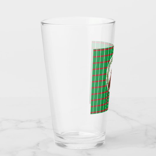 Grüne Plätze mit Rot-Weiß-Leinen-Glas-Cup Glas (Rechts)