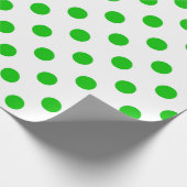 Grüne Polka-Punkte mit weißem Hintergrund Geschenkpapier (Ecke)