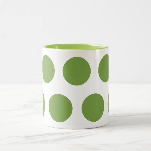 Grüne Polka-Punkte Zweifarbige Tasse (Mittel)