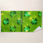 Grüne populäre St Patrick's Day Clover Collection Strandtuch (Vorderseite)