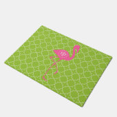 Grüne Quatrefoil Monogramm-Rosa-Flamingo-Fußmatte Fußmatte (Schrägansicht)
