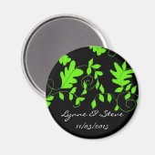 Grüne Reben auf schwarzen Save the Date Magnet (Vorderseite/Rückseite)