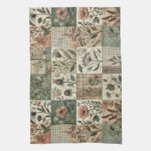 Grüne Röte Rosa Patchwork-Quilt Rustikales Florale Geschirrtuch (Vertikal)