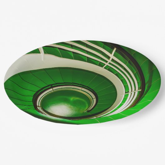 Grüne Rundtreppe Pappteller (Schrägansicht)