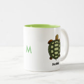 Grüne Schildkröte mit bearbeitbarem Namen und Mono Zweifarbige Tasse (VorderseiteRechts)