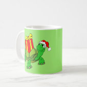 Grüne Schildkröte mit Weihnachtsgeschenk Klassisch Kaffeetasse (Vorderseite Links)