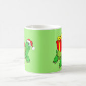 Grüne Schildkröte mit Weihnachtsgeschenk Klassisch Kaffeetasse (Mittel)