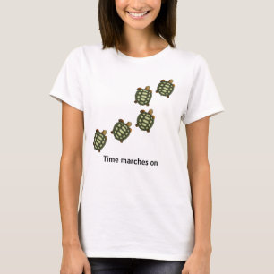 Grüne Schildkröten mit bearbeitbaren Time-März auf T-Shirt