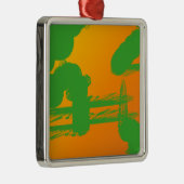 grüne Schmuckstücke in Orange Silbernes Ornament (Rechts)