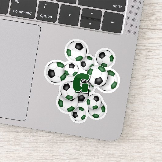 grüne schwarze Fußball-Sticker mit Monogramm Aufkleber (Detail)