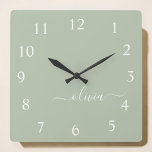 Grüne Seite Skript Monogram Girlaname Quadratische Wanduhr<br><div class="desc">Schriftbild-Monogramm-Namensüberwachung. Das macht den perfekten 16 Geburtstag,  Hochzeit,  Brautparty,  Jubiläum,  Babydusche oder Junggeselinnen-Abschied Geschenk für jemanden,  der Lieben glamourösen Luxus und schicke Stile.</div>