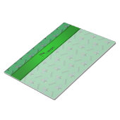 Grüne Tennisschläger und -netze, personalisiert Notizblock (angewinkelt)