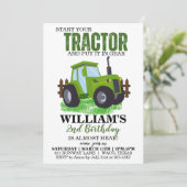 Grüne Traktor Geburtstagsparty Einladung (Stehend Vorderseite)