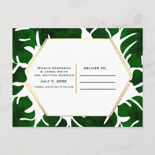 Grüne tropische Blätter Weiß und Gold Save the Dat Ankündigungspostkarte (Rückseite)