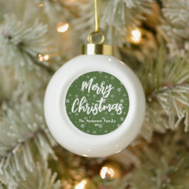 Grüne Typografie Elegant Classic Frohe Weihnachten Keramik Kugel-Ornament
