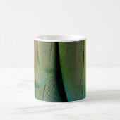 Grüne und blaue Federn Kaffeetasse (Mittel)