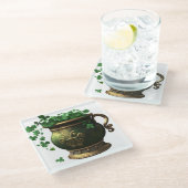 GRÜNE UND GOLD IRISCHER PUNKT VON KLEEBLÄTTERN UND GLASUNTERSETZER (Schrägansicht)