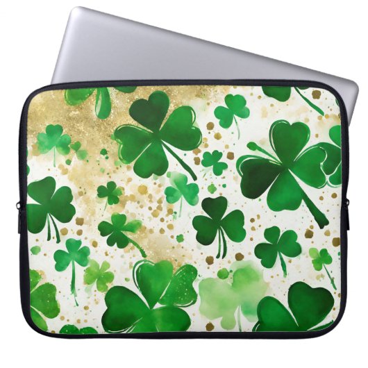 GRÜNE UND GOLD WATERCOLOR IRISH-KLEEBLATT LAPTOPSCHUTZHÜLLE (Vorderseite)