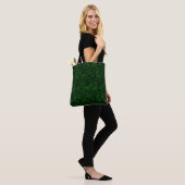 Grüne und schwarze Imitate Tasche (Am Model)