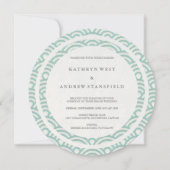 Grüne und weiße stilisierte Waves Elegant Beach We Einladung (Vorderseite)