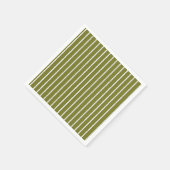 Grüne und weiße Streifen aus Oliven mit unbelebten Serviette (Ecke)
