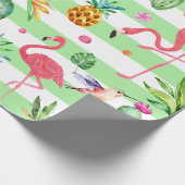 Grüne und weiße tropische Blume & Flamingos Geschenkpapier (Ecke)