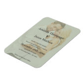 Grüne Vellum-Stileinladung zur Hochzeitsfeier Magnet (Linke Seite)