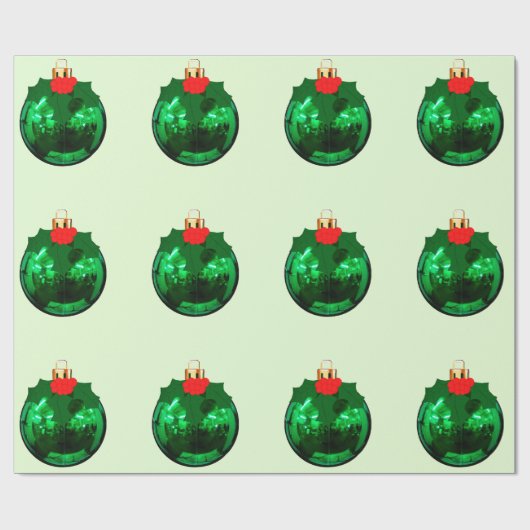 Grüne Verzierung auf hellgrünem Umschlagpapier Geschenkpapier (Flach)