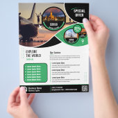 Grüne Vorlage für den Flyer der Reiseagentur (Hand)