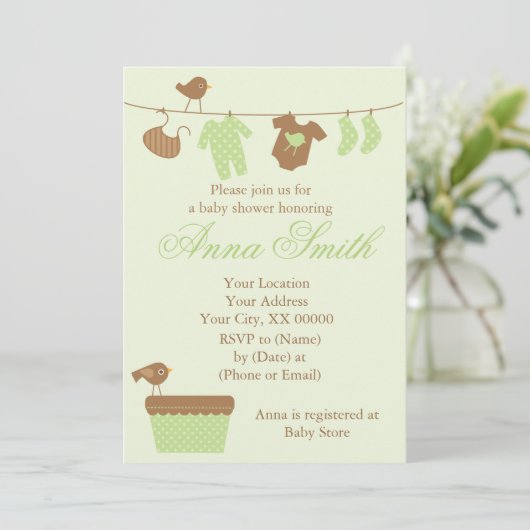 Grüne Wäscheleine-Babyparty Einladung (Stehend Vorderseite)